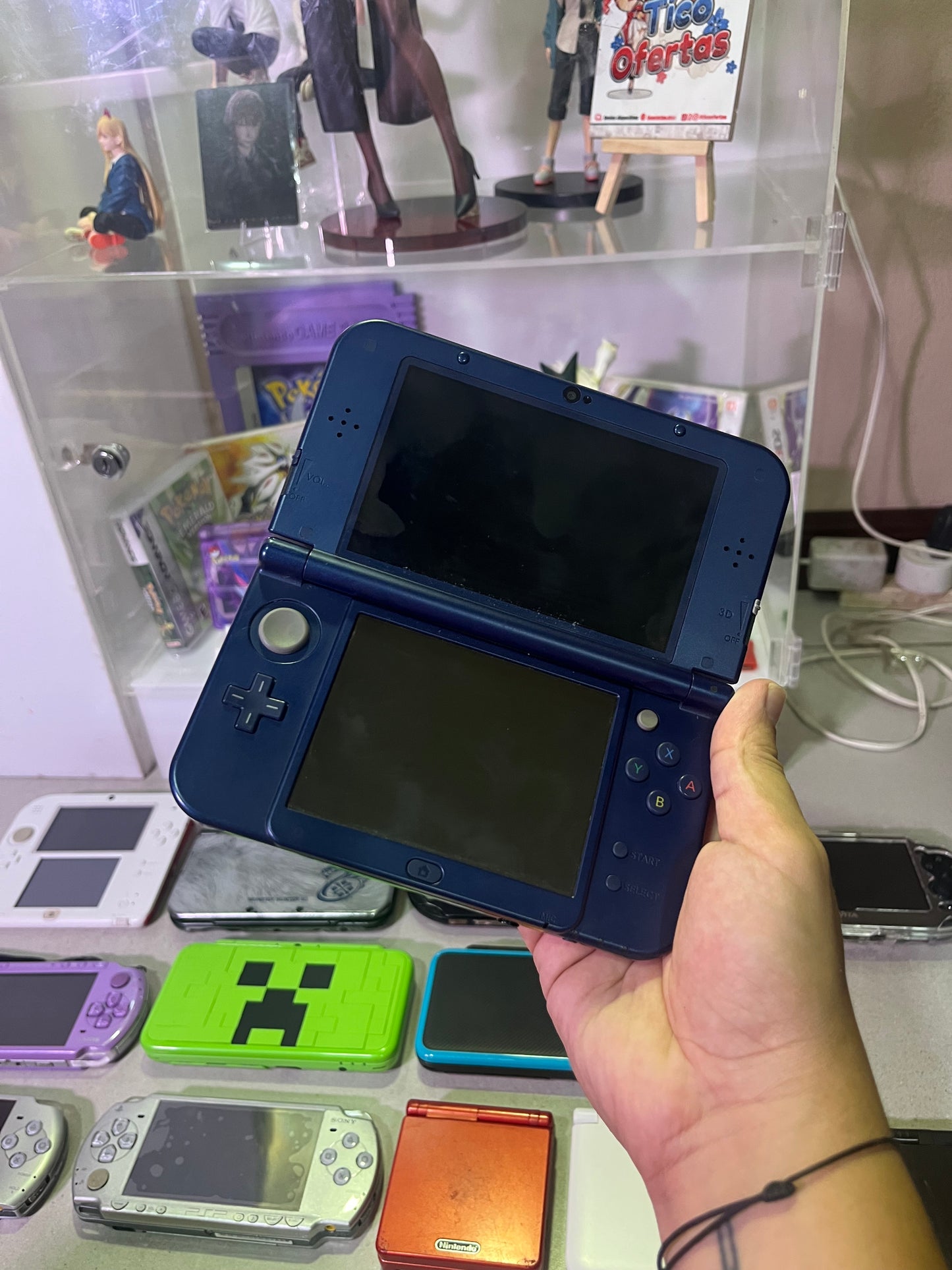 New Nintendo 3DS LL Monster Hunter X | Edición Especial Azul y Roja | Costa Rica