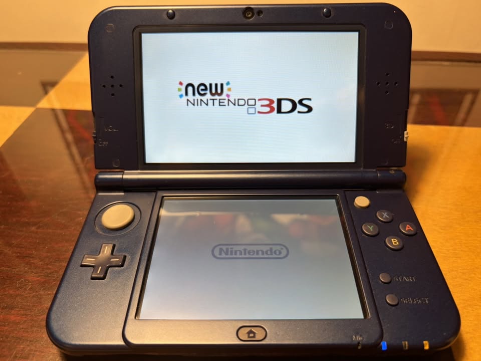 New Nintendo 3DS LL Monster Hunter X | Edición Especial Azul y Roja | Costa Rica