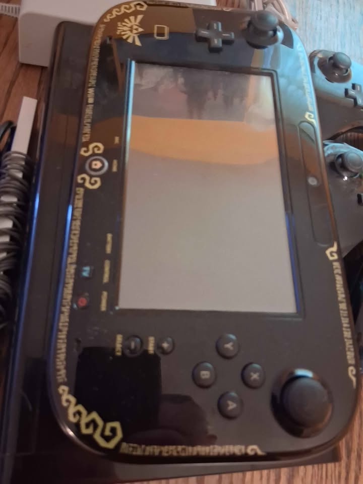 Nintendo Wii U Zelda Edition | GamePad Especial | Consola + Accesorios