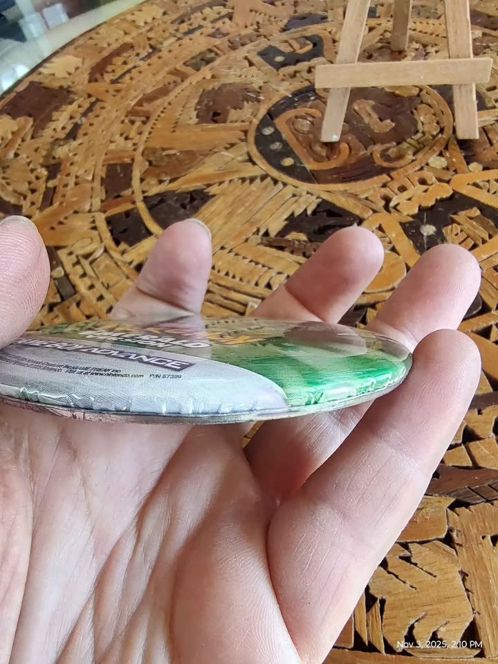 Pokémon Emerald | Pin Promocional Rayquaza 3D | Game Boy Advance | 2005