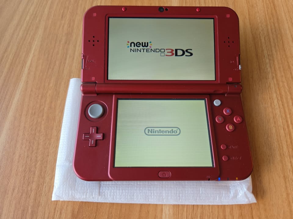 New Nintendo 3DS LL Monster Hunter X | Edición Especial Azul y Roja | Costa Rica