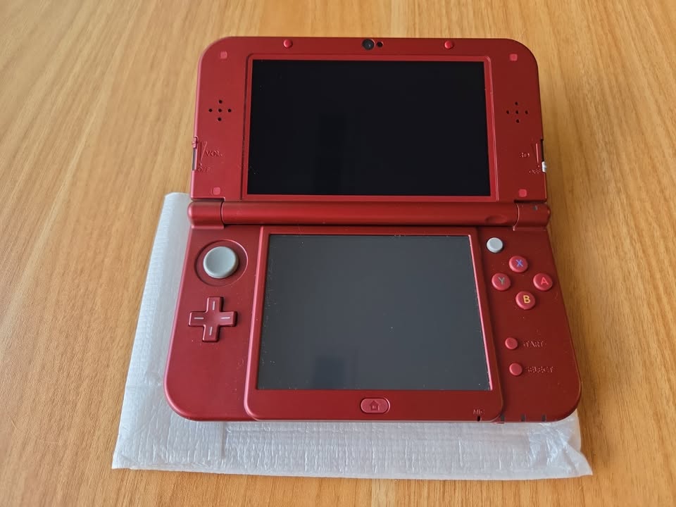 New Nintendo 3DS LL Monster Hunter X | Edición Especial Azul y Roja | Costa Rica