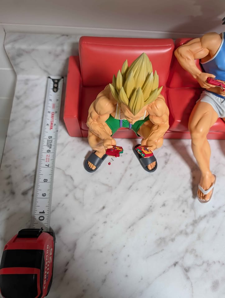 Estatuilla Dragon Ball Z | Goku y Vegeta Gaming | FuzzFeet Studio | Tienda Anime | Tico Ofertas