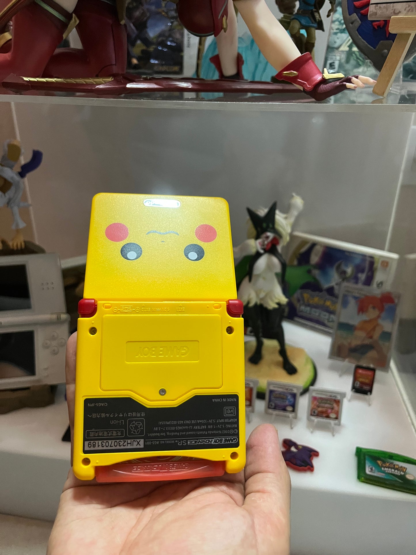 Dim Gray Game Boy Advance SP con Pantalla IPS – Pikachu Edition | Edición Limitada | Consola Retro Costa Rica