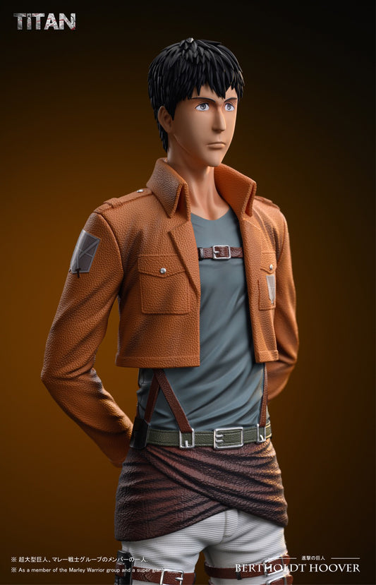 Black Estatuilla Attack on Titan | Reiner Braun & Bertolt Hoover | TITAN Studio | tienda anime | Tico Ofertas