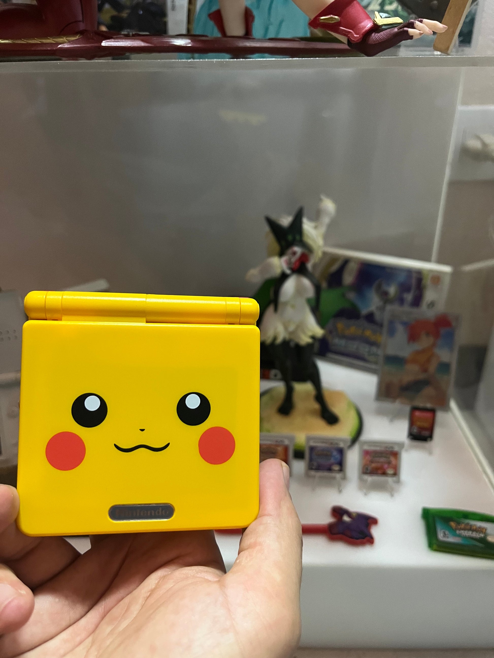 Dark Olive Green Game Boy Advance SP con Pantalla IPS – Pikachu Edition | Edición Limitada | Consola Retro Costa Rica