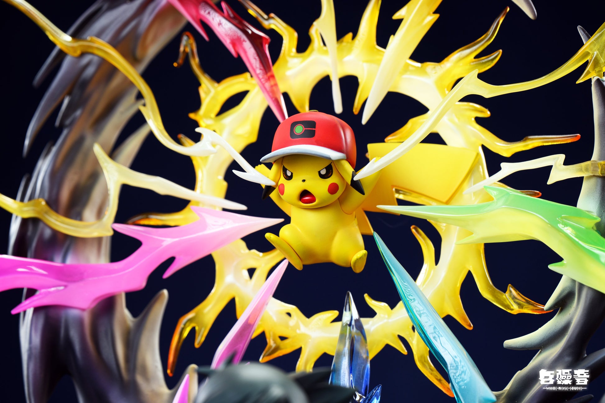 Black Estatuilla Pokémon | Ash Ketchum x Pikachu | Tienda Anime | Tico Ofertas