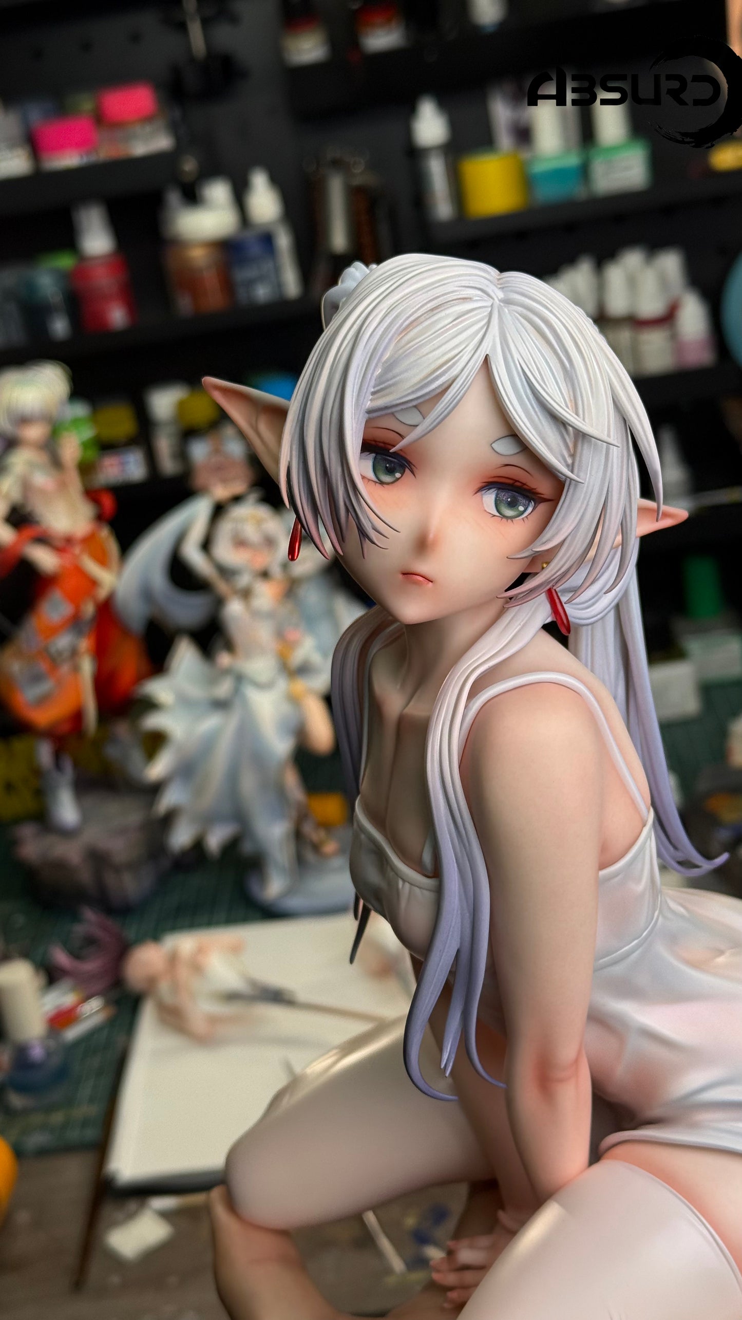 Black Estatuilla Frieren: Beyond Journey’s End | Frieren | Absurd Studio | Tienda Anime | Tico Ofertas