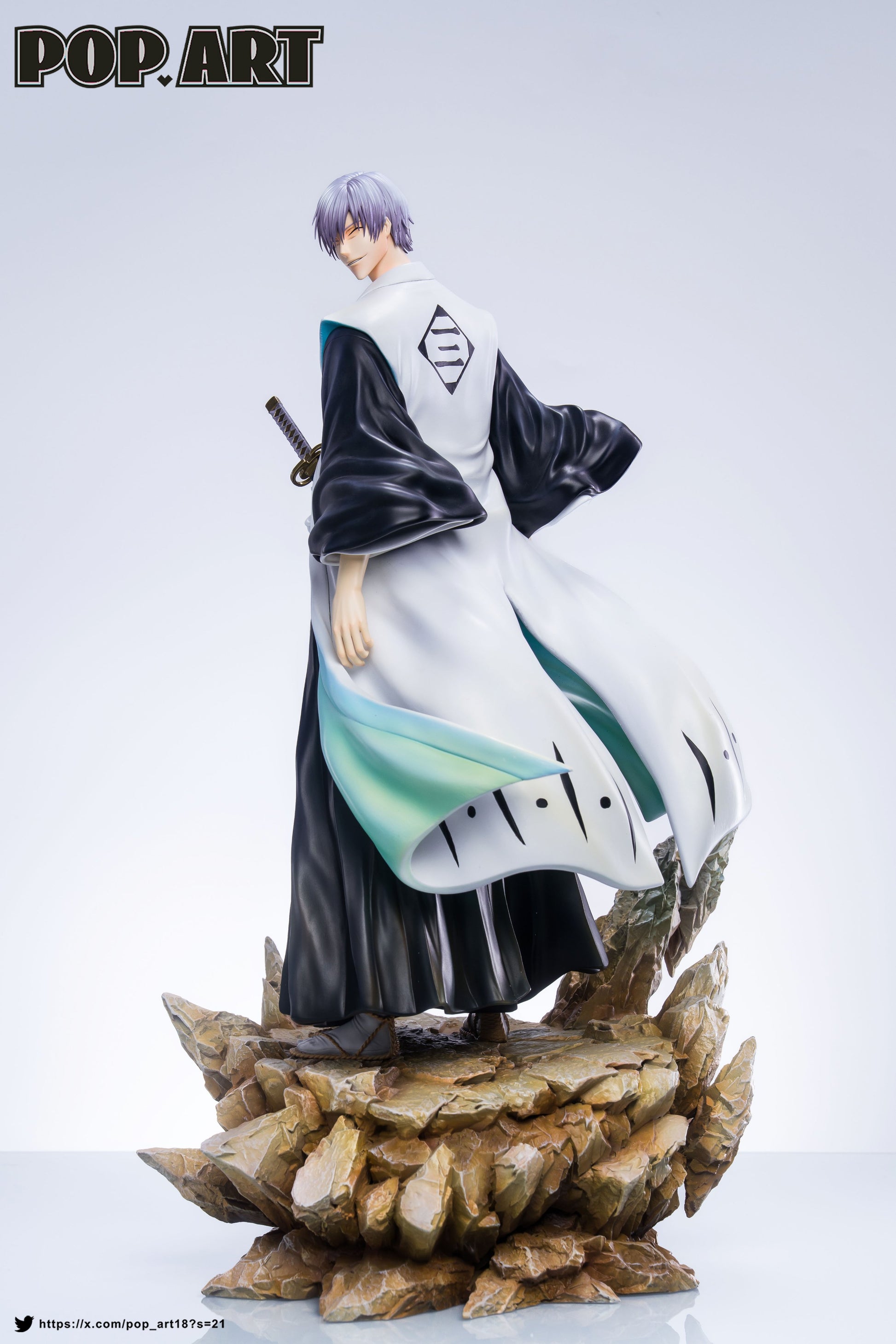 Light Gray Estatuilla Bleach | Gin Ichimaru | POP.ART Studio | Tienda Anime | Tico Ofertas