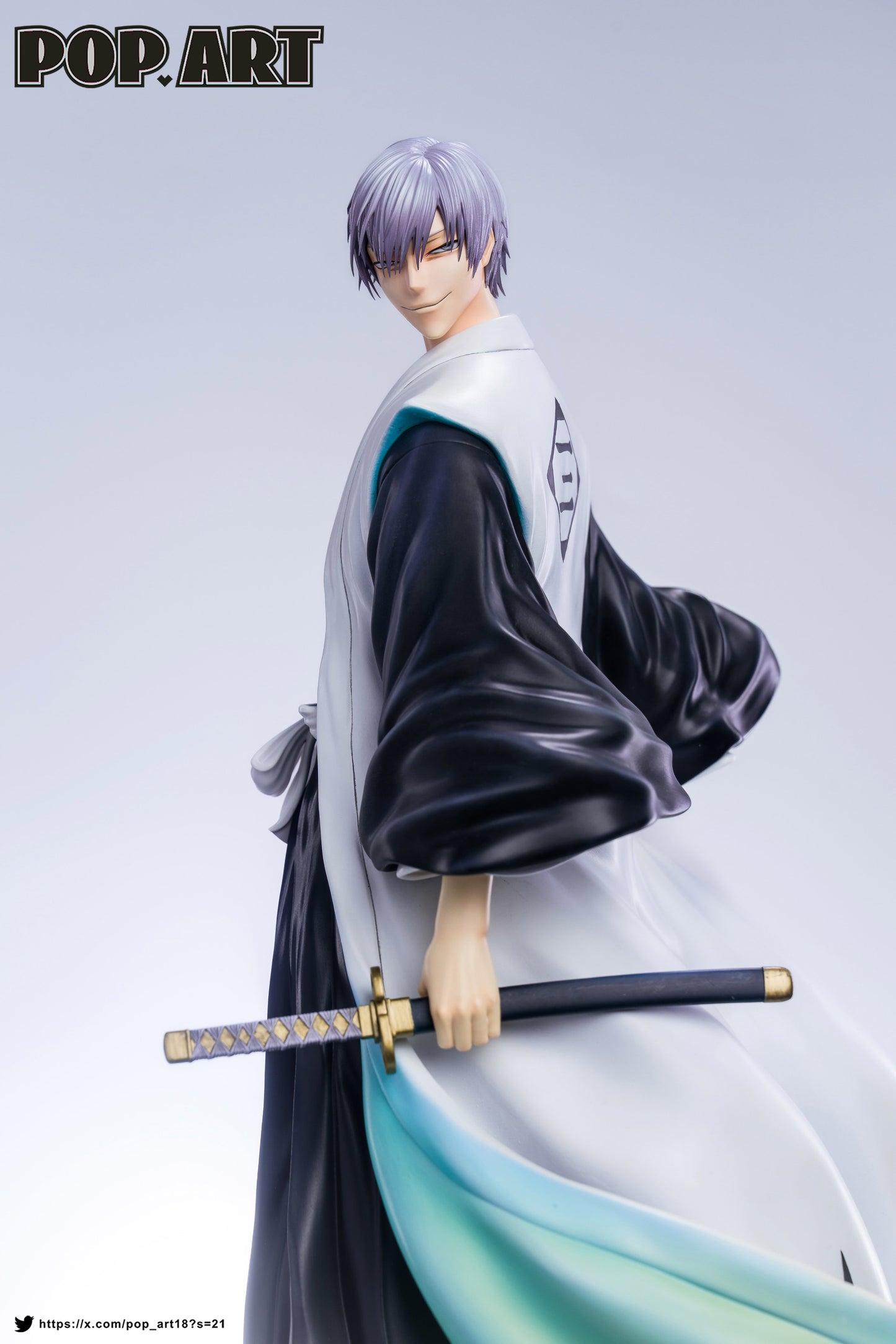 Light Gray Estatuilla Bleach | Gin Ichimaru | POP.ART Studio | Tienda Anime | Tico Ofertas