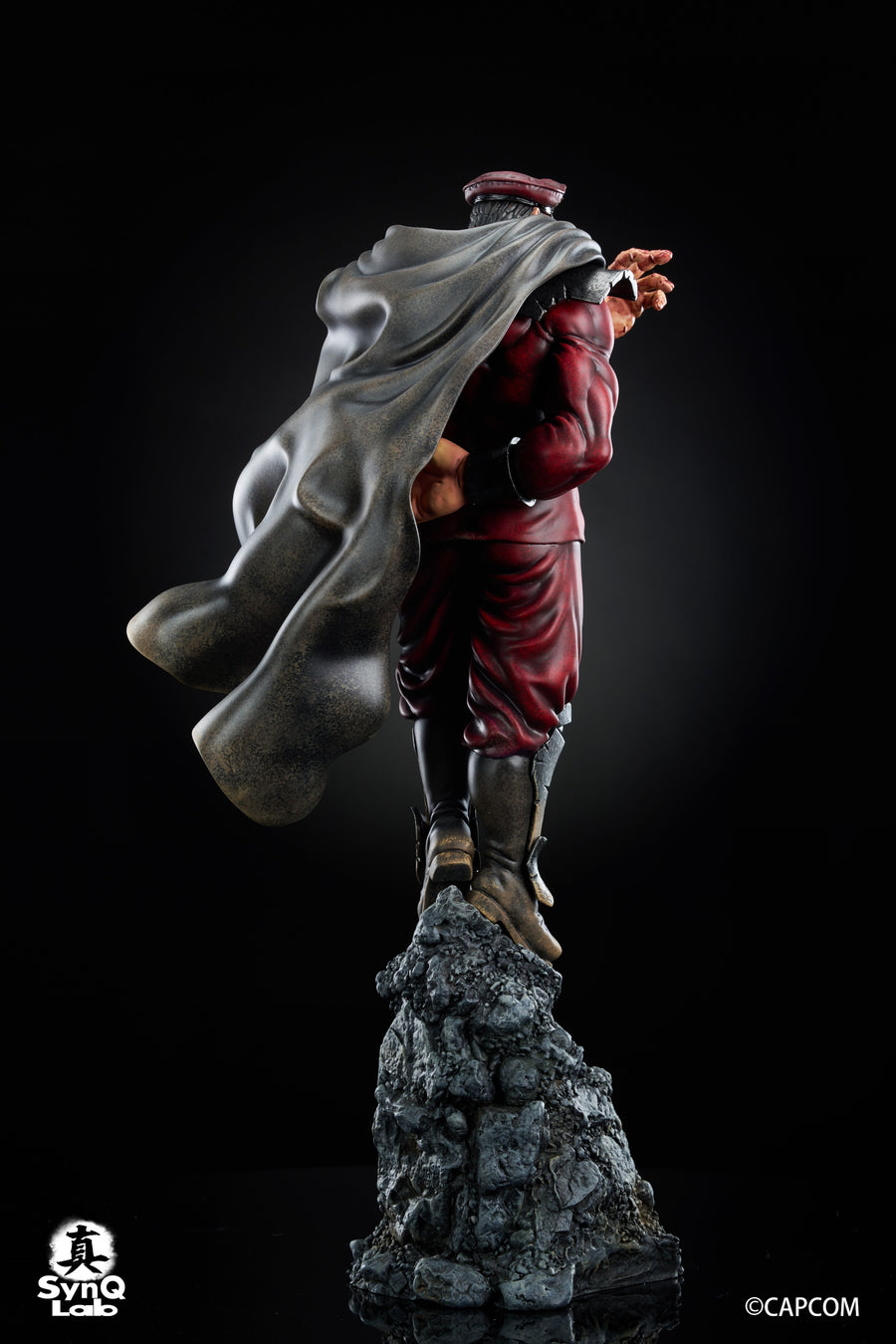 Estatuilla Street Fighter II | M. Bison | SynQ Lab. Collectable Studio | Tienda Anime | Tico Ofertas
