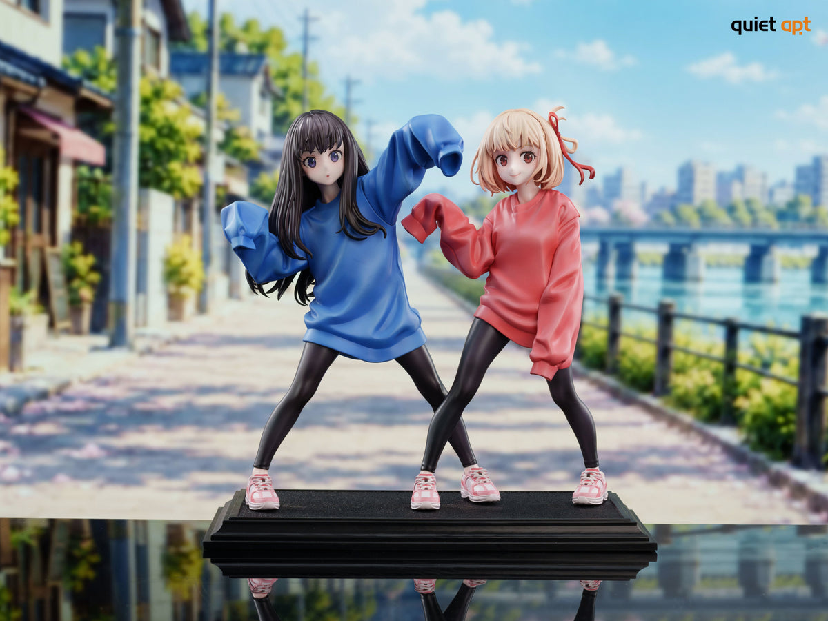 Estatuilla Lycoris Recoil | Chisato Nishikigi X Takina Inoue – Versión Atuendo Diario | QuietArt Studio | Tienda Anime | Tico Ofertas