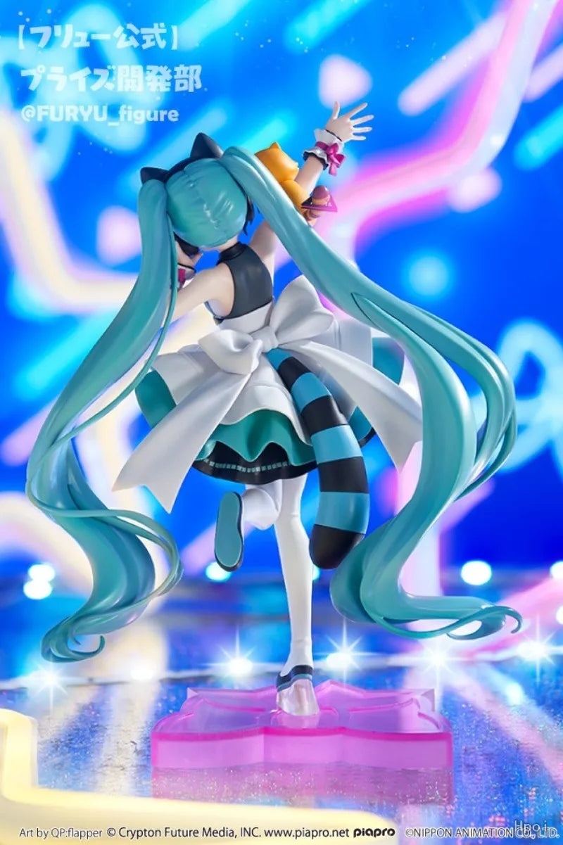 Figura Original FuRyu Hatsune Miku todos los estilos - SweetSweets Macaroon Ver. 21cm | Modelo de Colección y Regalo en Costa Rica