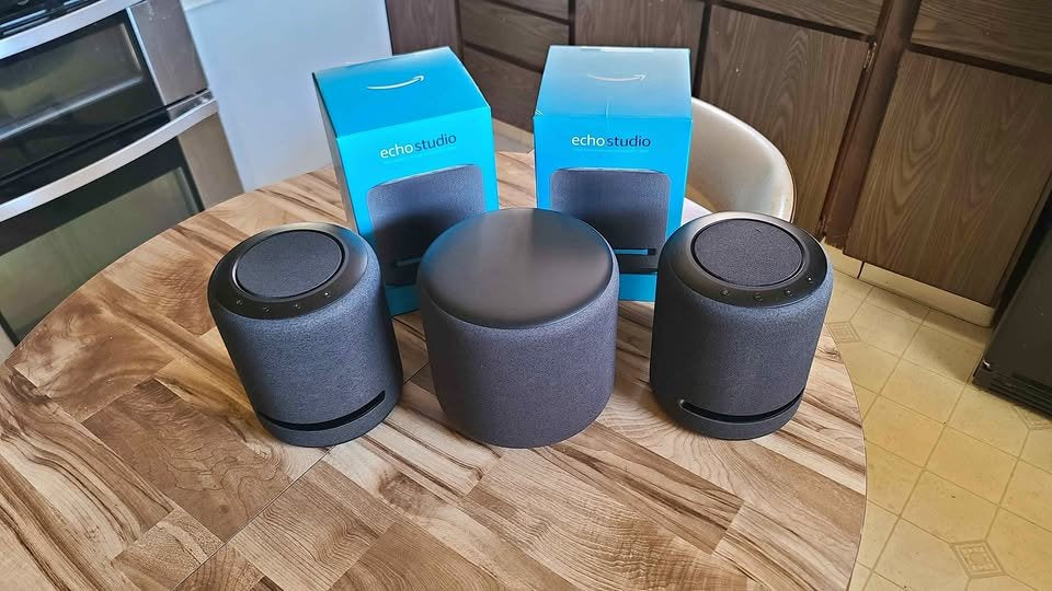 Amazon Echo Studio 2 + Echo Sub en Costa Rica | Sonido premium con Alexa