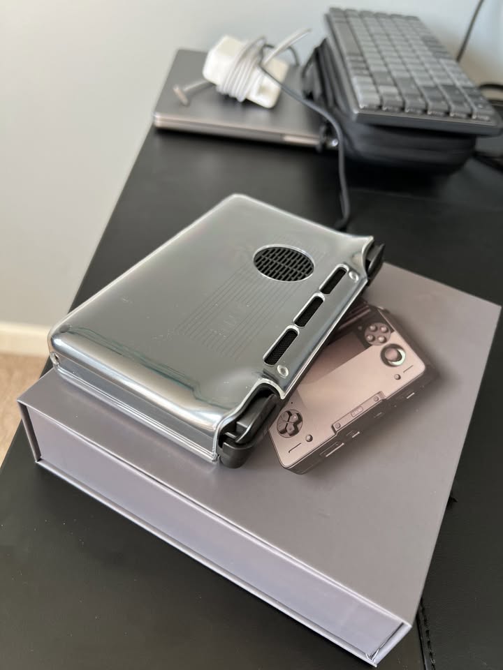 AYN Thor Max en Costa Rica – Consola portátil gamer 16GB RAM 1TB + microSD Ayn