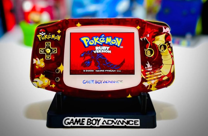 Gray Game Boy Advance edición Gyarados Shiny personalizada con pantalla IPS en Costa Rica