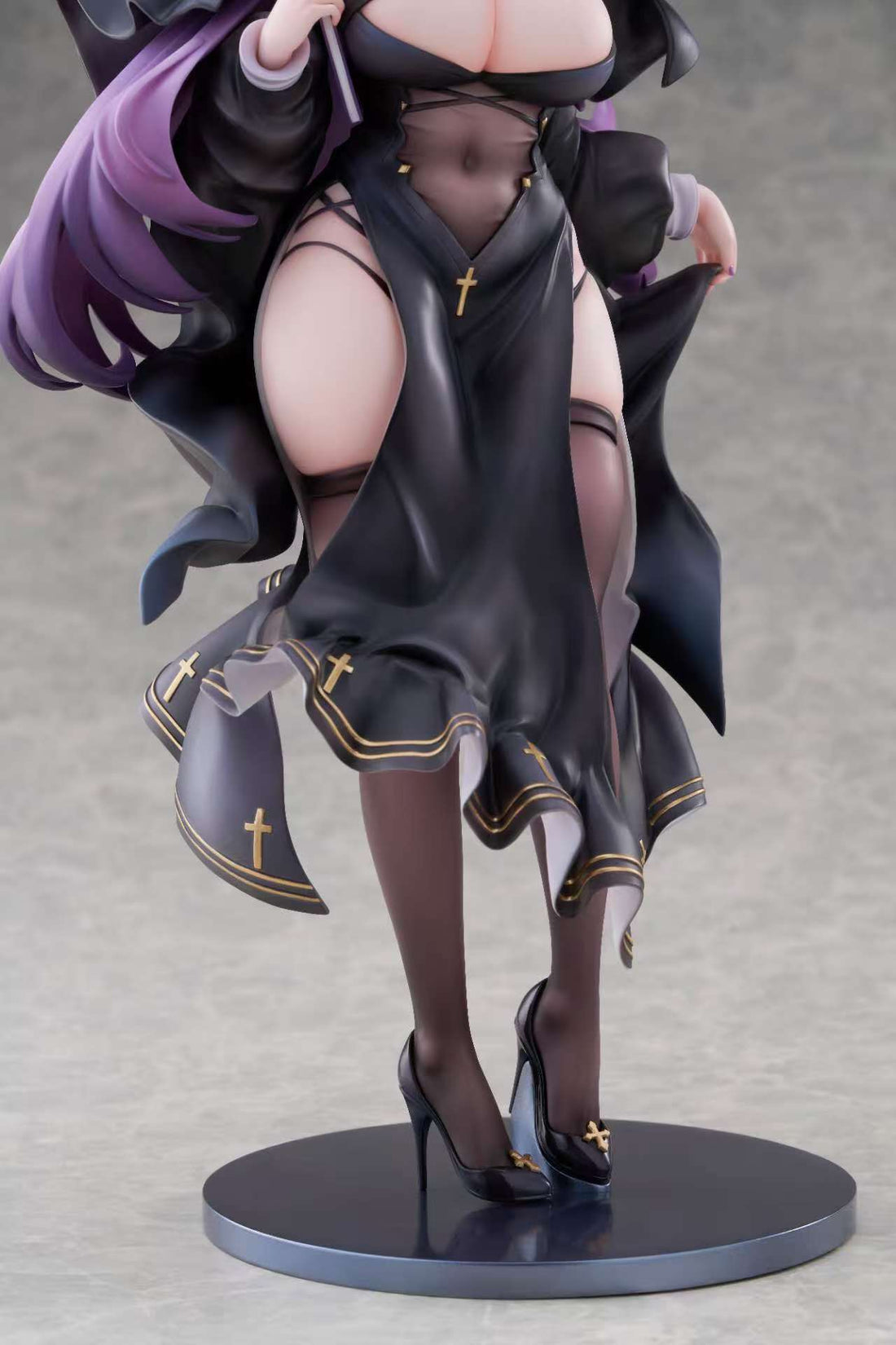 Estatuilla Frieren: Beyond Journey’s End | Fern (Nun’s Habit) | Hello Studio | Tienda Anime Costa Rica | Tico Ofertas