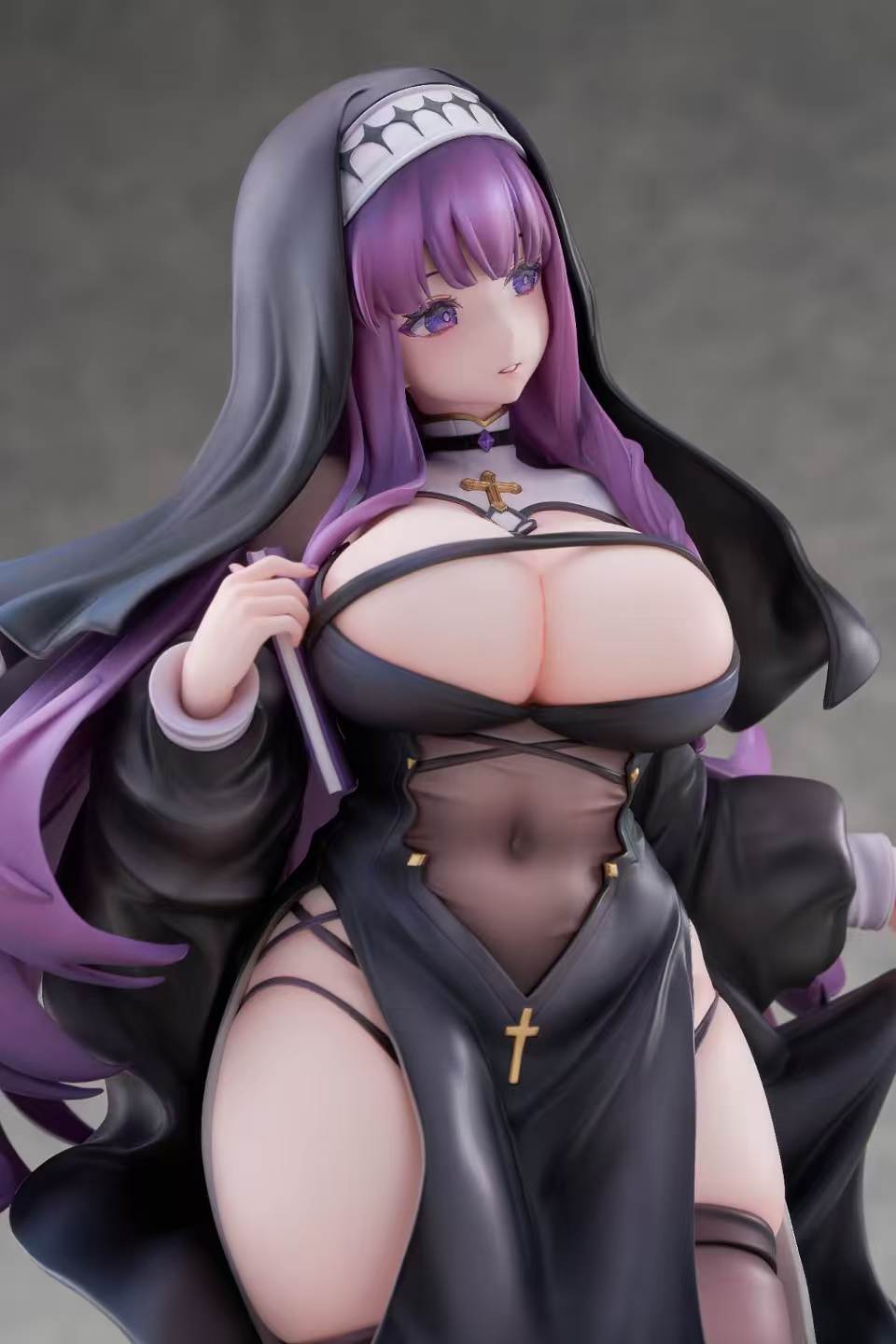 Estatuilla Frieren: Beyond Journey’s End | Fern (Nun’s Habit) | Hello Studio | Tienda Anime Costa Rica | Tico Ofertas Hello Studio
