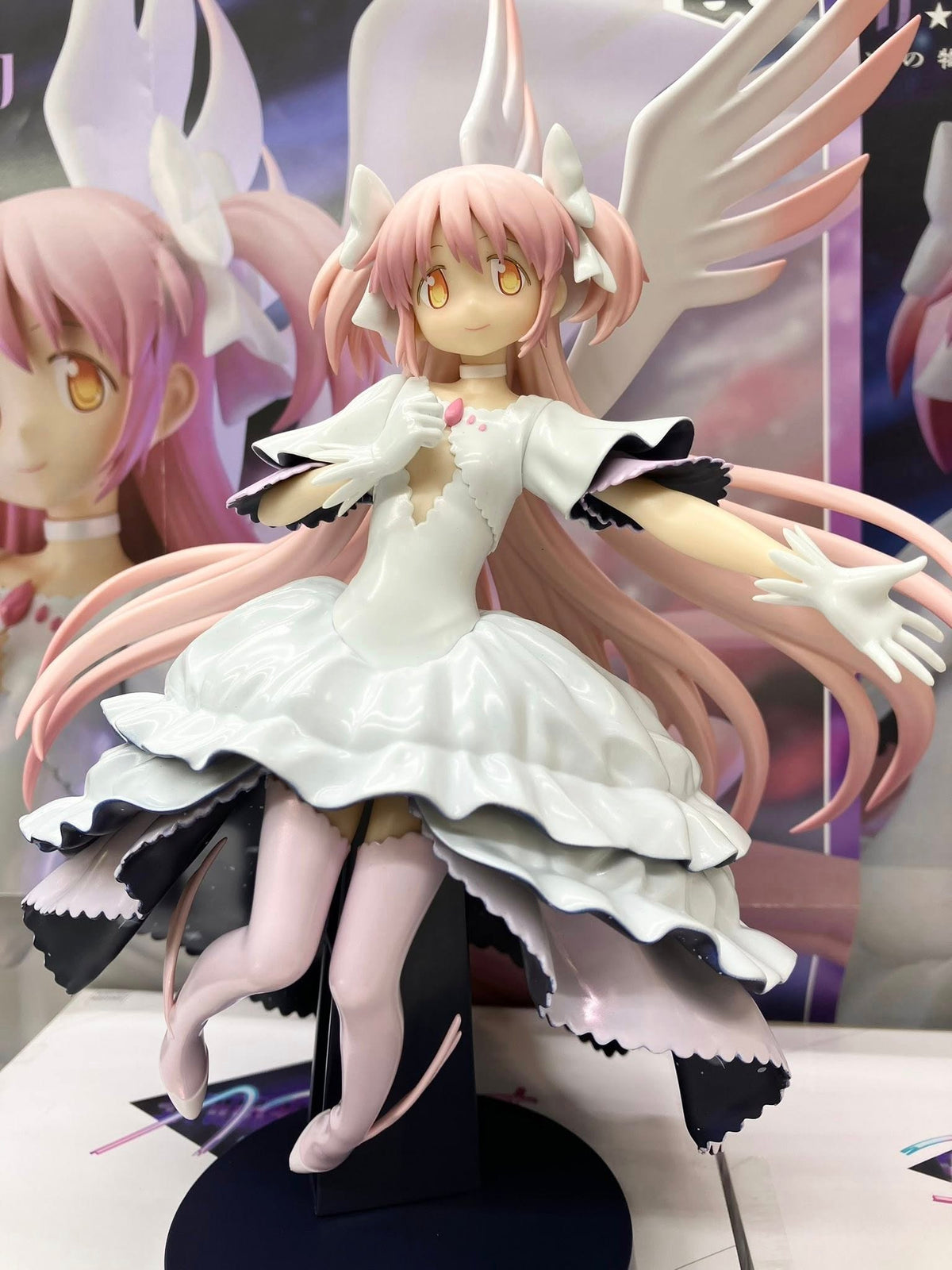 Estatuilla Puella Magi Madoka Magica | Ultimate Madoka y Devil Homura | Banpresto tienda anime | Tico Ofertas BANDAI