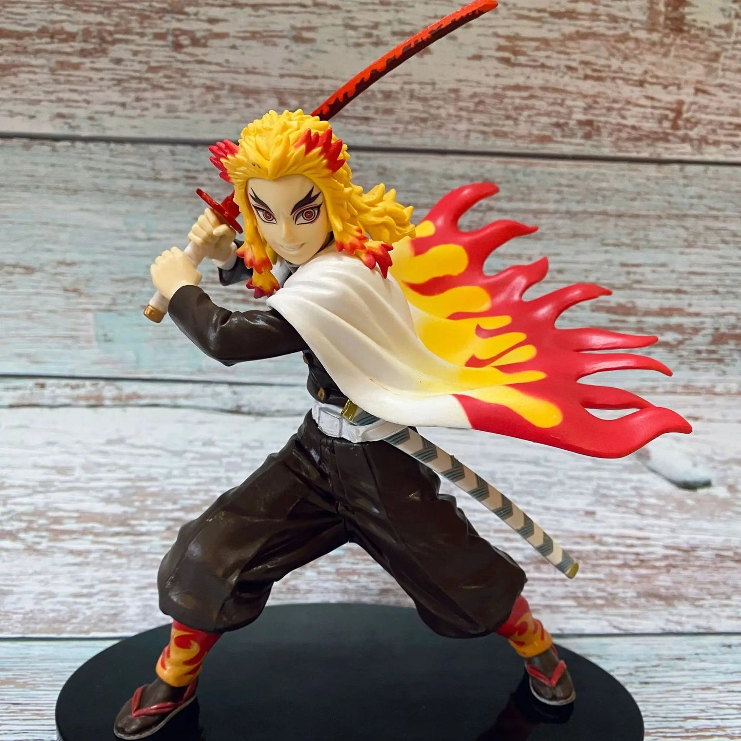 Figura Anime Demon Slayer Rengoku Kyoujurou - PVC Fighting Kimetsu No Yaiba | Figuras Anime Costa Rica, Modelo Coleccionable y Regalo para Niños - Tico Ofertas