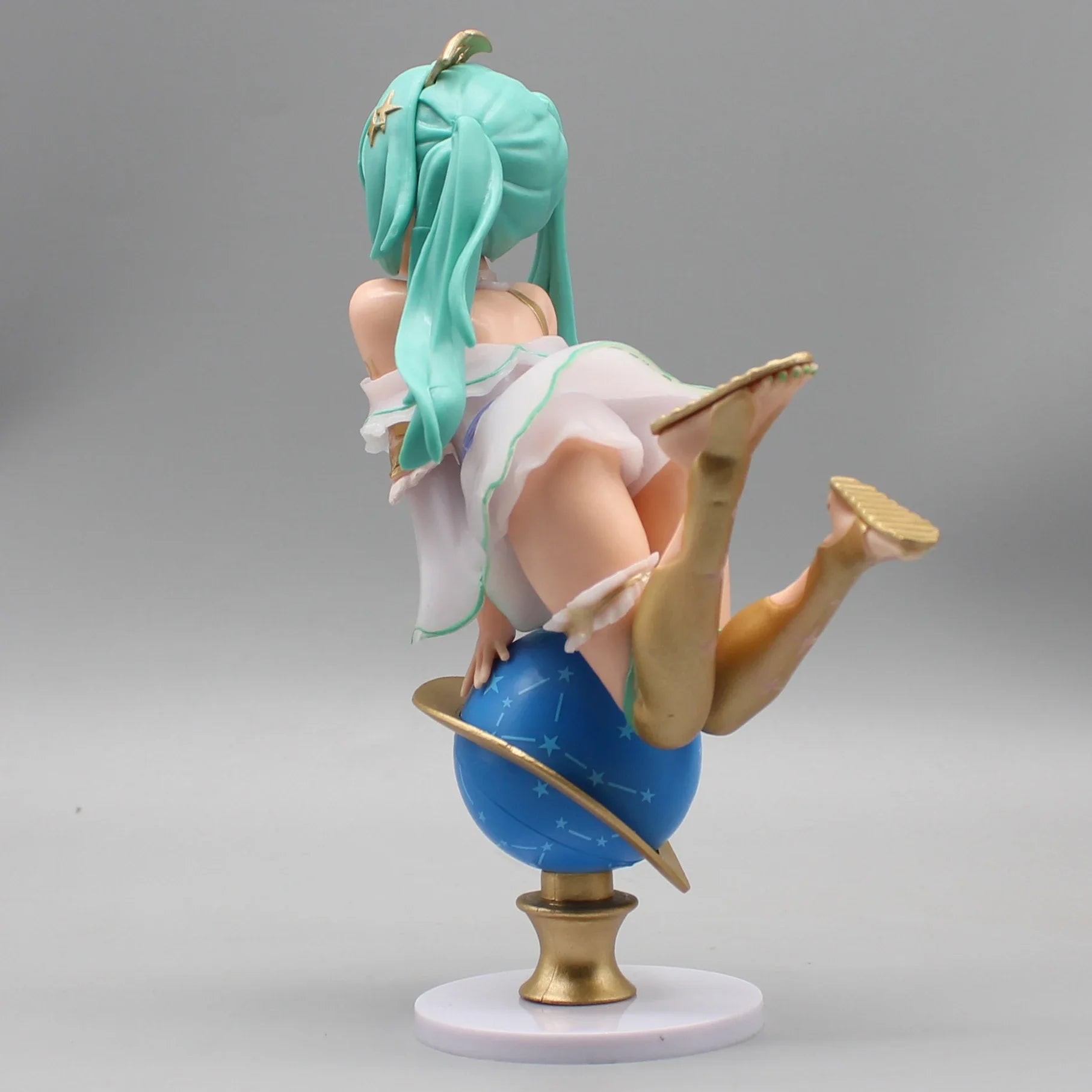 Figura Anime Hatsune Miku 17cm - Modelo Kawaii Acostada sobre un Globo | Estatua Sexy para Decoración de Escritorio y Regalo en Costa Rica - Tico Ofertas